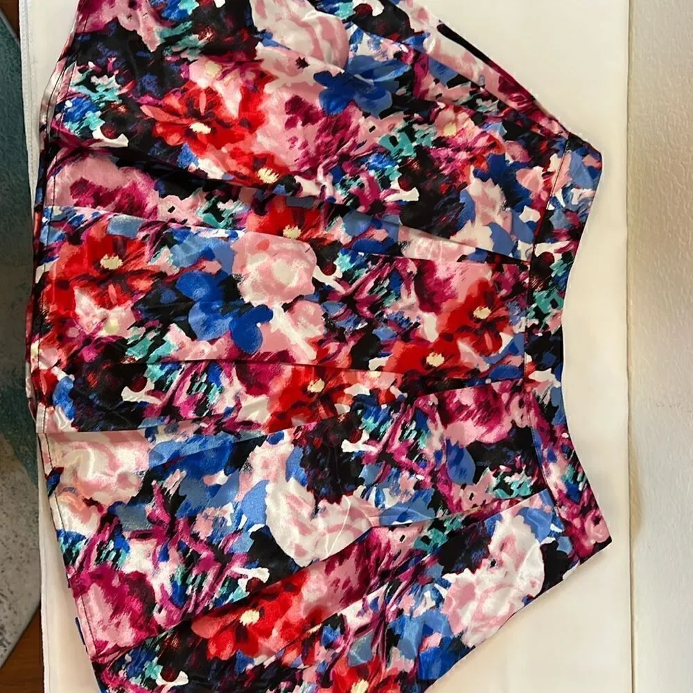 Teeze Me Multi-Colored Wide Pleat Floral Miniskirt - Size 7/8